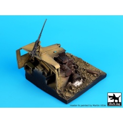 Destroyed Humvee base, cat.n.: D35018, BLACK DOG, 1:35