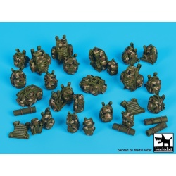 French equipment accessories set, T35173, BLACK DOG, 1:35