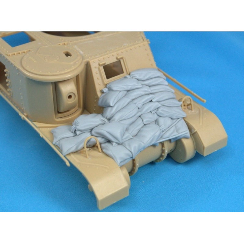 PANZER ART,RE35-196 Sand Armor for M3 “Grant” (North Africa), 1:35