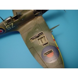 AIRES 4244, Spitfire Mk. IXc gun bay, Scale 1/48