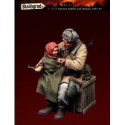STALINGRAD MINIATURES, 1:35, Russian Soldier and Orphan , S-3054