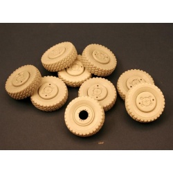 RE35-121, Road Wheels for M1070 Truck Tractor , PANZERART, SCALE 1/35