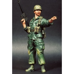 SOL RESIN FACTORY, MM264 , Russia Female Tank Commander 1 , SCALE 1:16