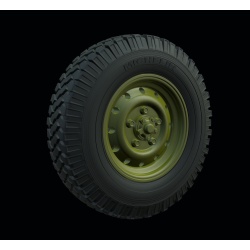 RE35-541, Land Rover “Defender” Road wheels (Michelin) , PANZERART, SCALE 1/35