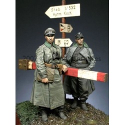 ALPINE MINIATURES 35056, WW2 German Officers Set (2 figures), SCALE 1:35