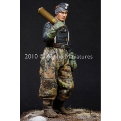 ALPINE MINIATURES 35105, WSS Panther Crew 1, SCALE 1:35