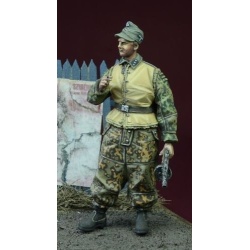 D-Day Miniature, 35072, SCALE 1/35, Waffen SS NCO, Winter 1943-45