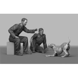 FI35-074 PLAYING WITH A PUPPY set (2 FIGURES), PANZER ART, 1:35
