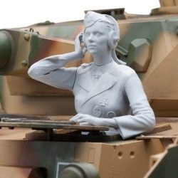 SOL RESIN FACTORY, Pzkpfw IV German Female Tank Driver , MM269, SCALE 1:16