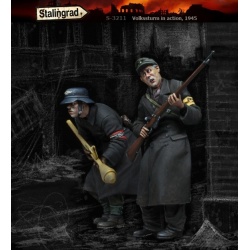 STALINGRAD MINIATURES, 1:35, S-3180 Nashorn crew and mounted dispatch (6 FIG.)