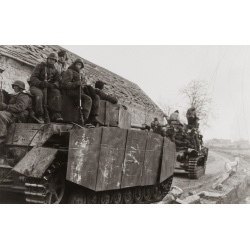 STALINGRAD MINIATURES, 1:35, S-3225 New! Panzergrenadier, 1943-45 (1 FIG.)