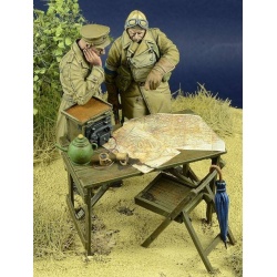 D-Day Miniature, 35094–WWII BEF Officer & Dispatch Rider,France 1940(2 FIG),1/35