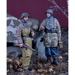 D-Day Miniature, 35211 –SS NCO&Fallschirmjager, Kampfgruppe Hanse(2 Fig.) , 1/35